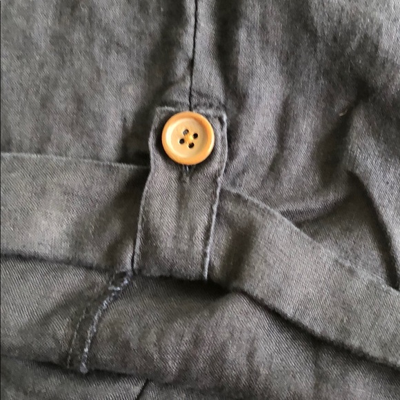 Jones New York Signature 100% Linen Roll-Tab Shorts- navy color- women’s size 8 - Picture 6 of 6